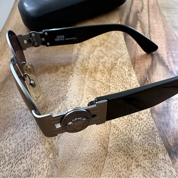 Gianni Versace Sunglasses MOD S71 COL 948 - Picture 7 of 16